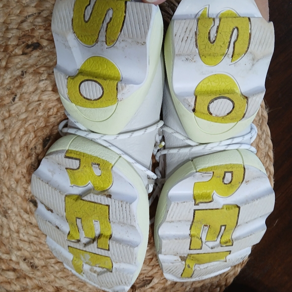 Sorel Kinetic Sneakers 7.5 - Picture 6 of 8